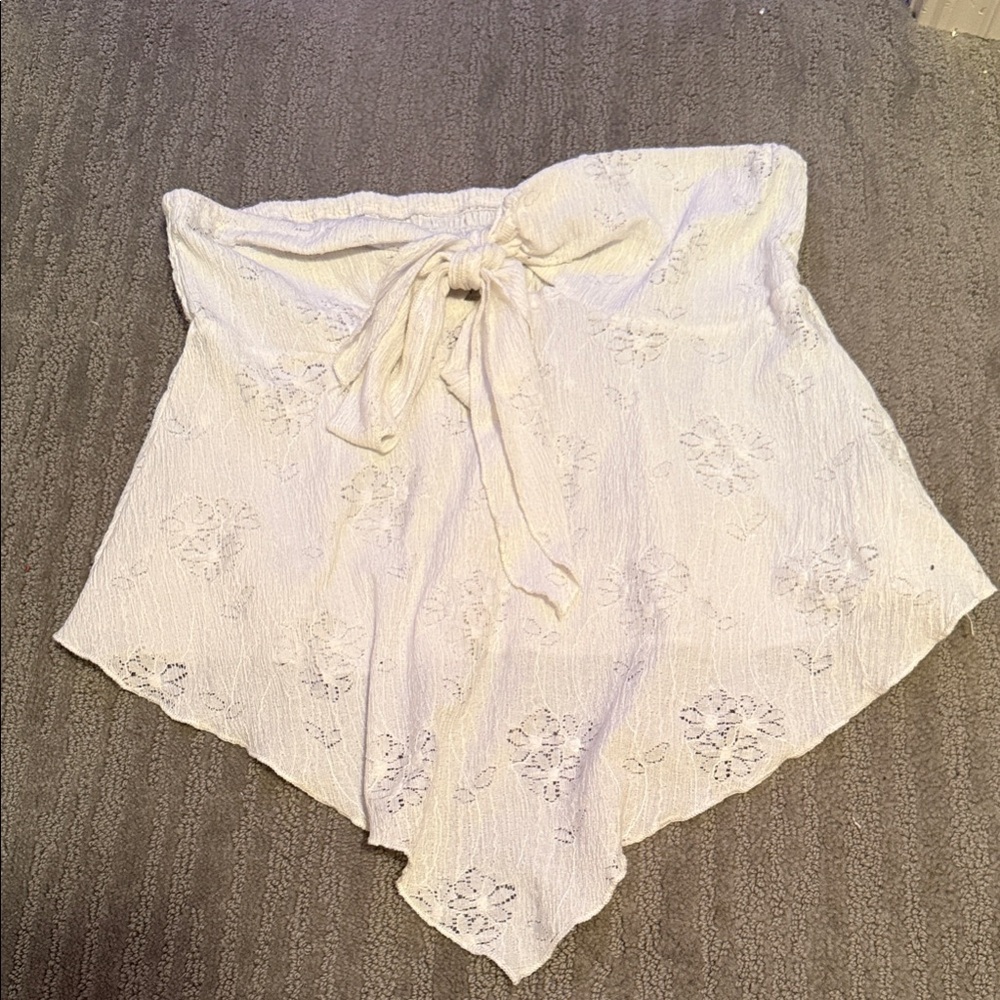 SHEIN Cream Lace Skorts